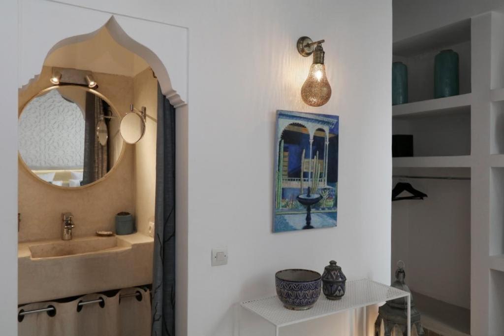Riad103 piscine Rooftop, jacuzzi&hammam SPA Marrakesh Buitenkant foto