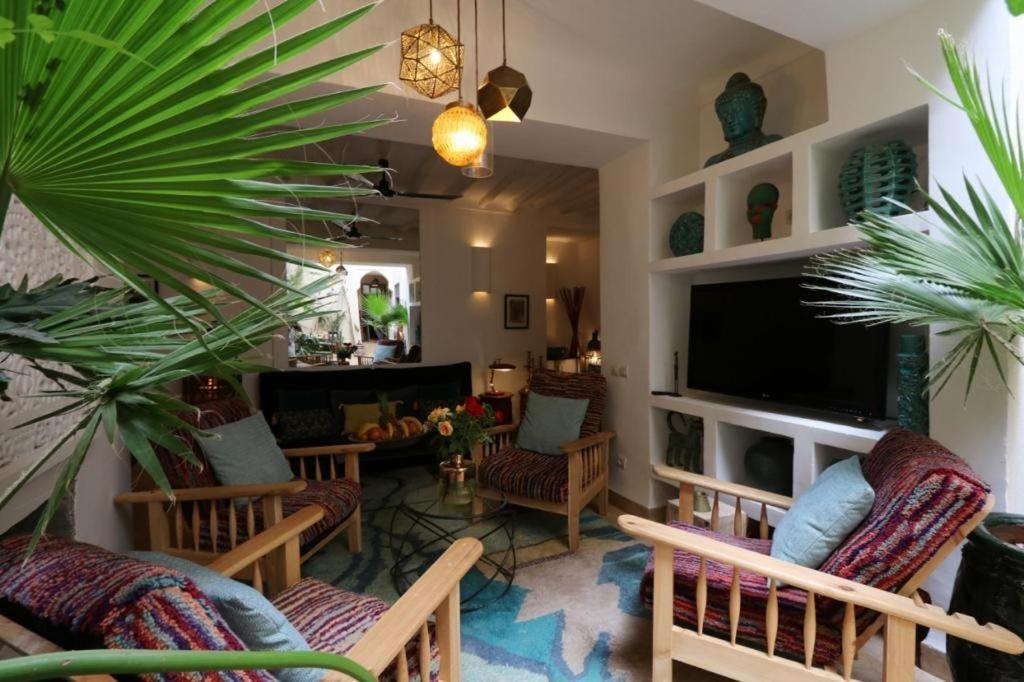 Riad103 piscine Rooftop, jacuzzi&hammam SPA Marrakesh Buitenkant foto
