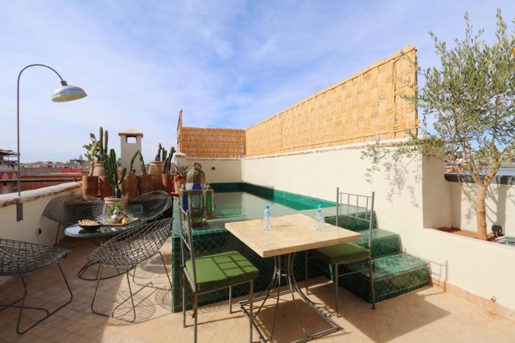 Riad103 piscine Rooftop, jacuzzi&hammam SPA Marrakesh Buitenkant foto