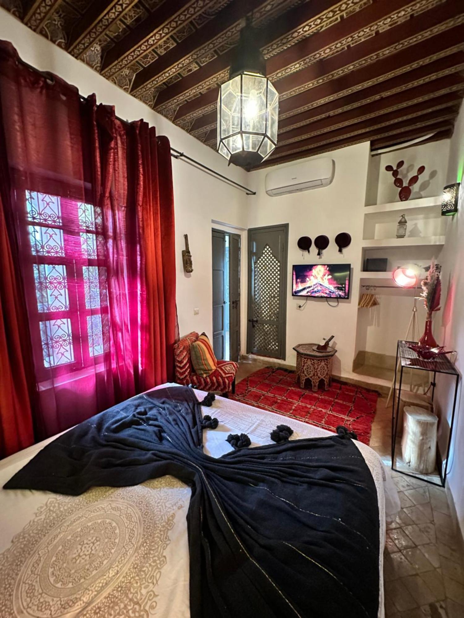 Riad103 piscine Rooftop, jacuzzi&hammam SPA Marrakesh Buitenkant foto