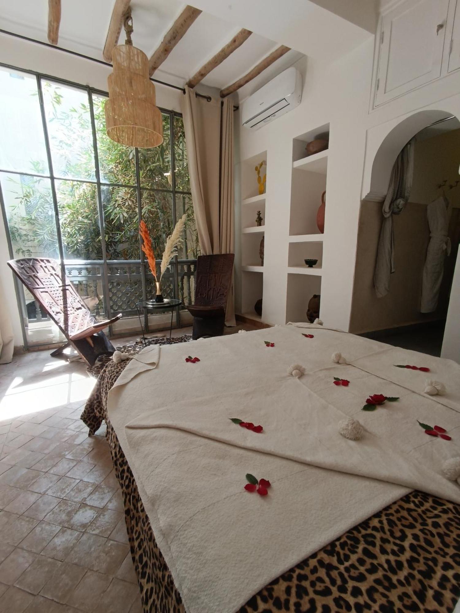 Riad103 piscine Rooftop, jacuzzi&hammam SPA Marrakesh Kamer foto